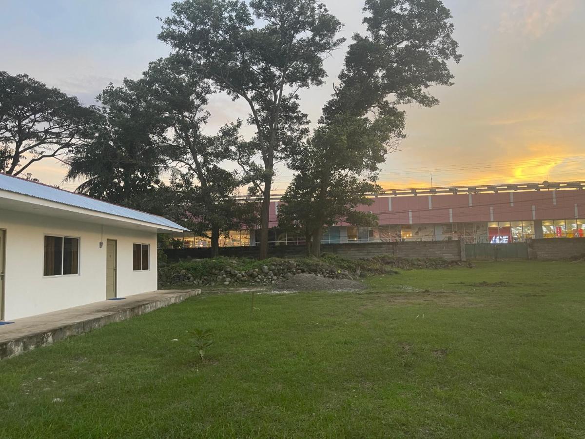 Summer Room B Dumaguete City Экстерьер фото